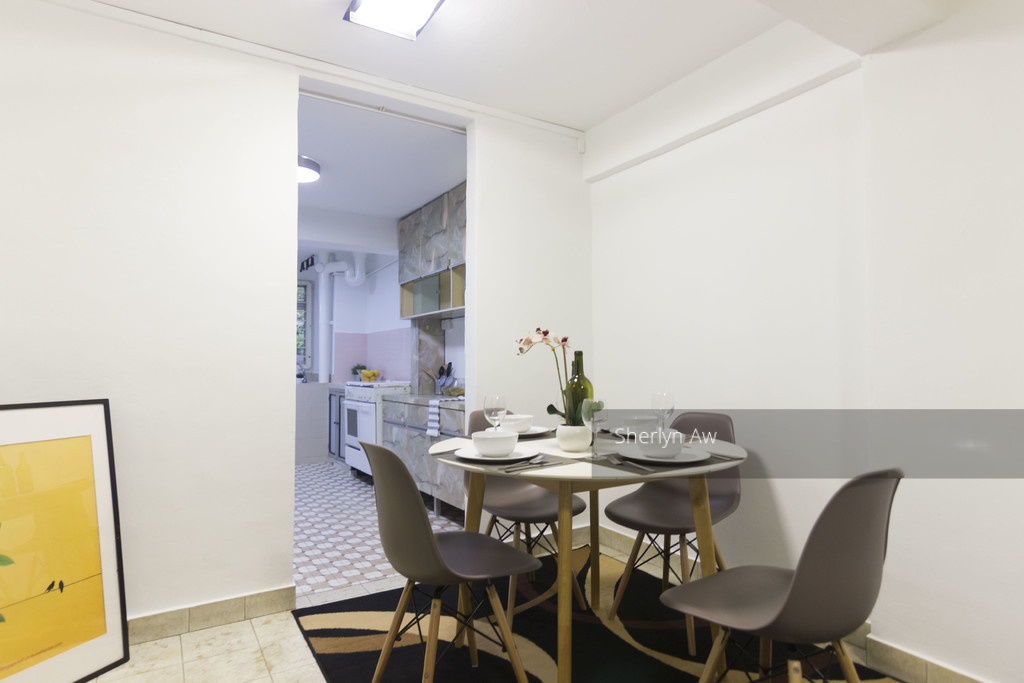 Marine Crescent thumbnail photo